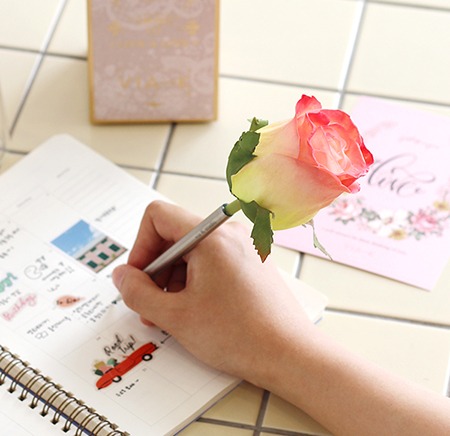 화이트 핑크 타이니 로즈 장미 플라워펜 - white pink tiny rose flower pen